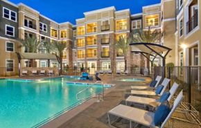 Charming 3-Bedroom 3 BTH Apt near Venice Beach!